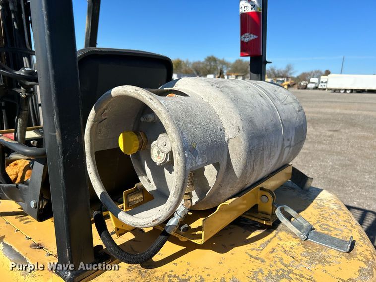 image for item KH9620 Hyster H35XL  forklift