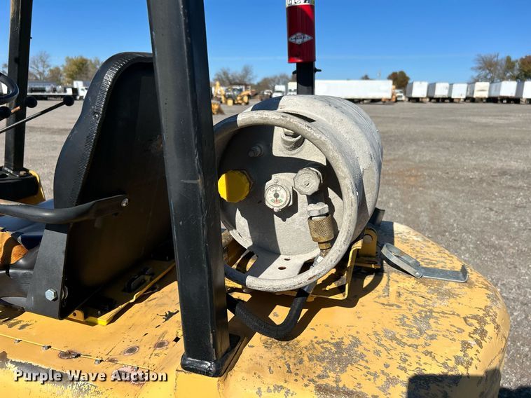 image for item KH9620 Hyster H35XL  forklift