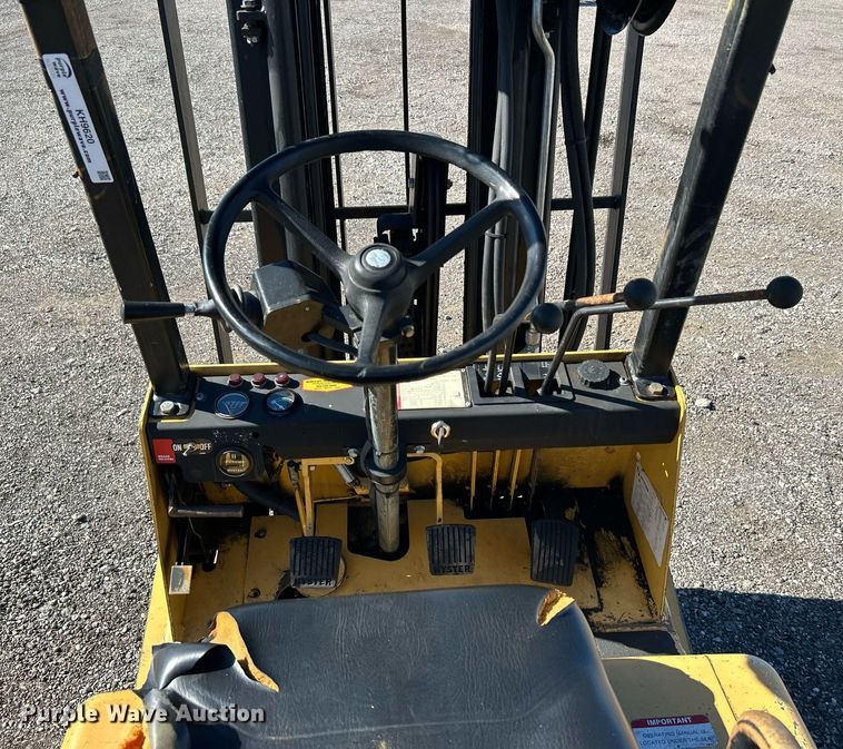 image for item KH9620 Hyster H35XL  forklift