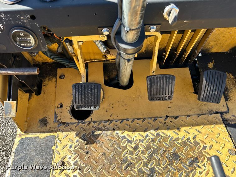 image for item KH9620 Hyster H35XL  forklift