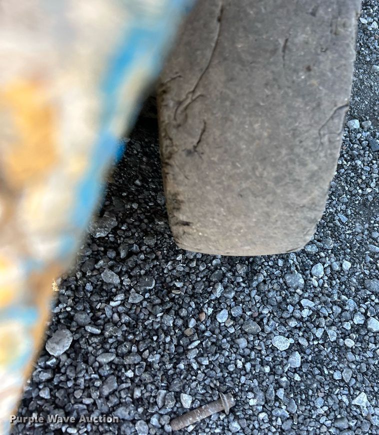 image for item KH9620 Hyster H35XL  forklift