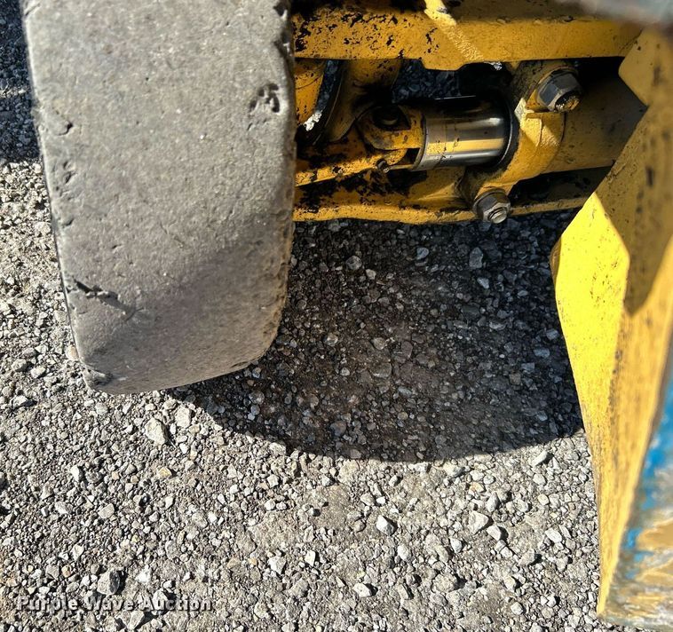 image for item KH9620 Hyster H35XL  forklift