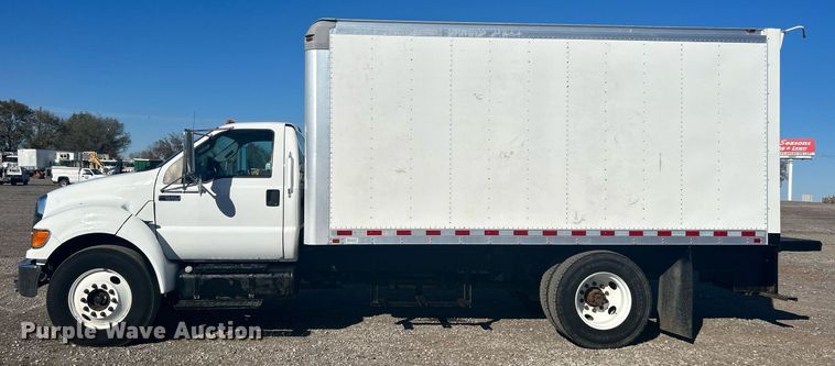 image for item KH9624 2013  Ford F650 Super Duty  box truck