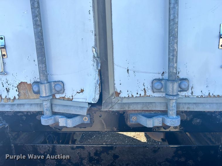 image for item KH9624 2013  Ford F650 Super Duty  box truck