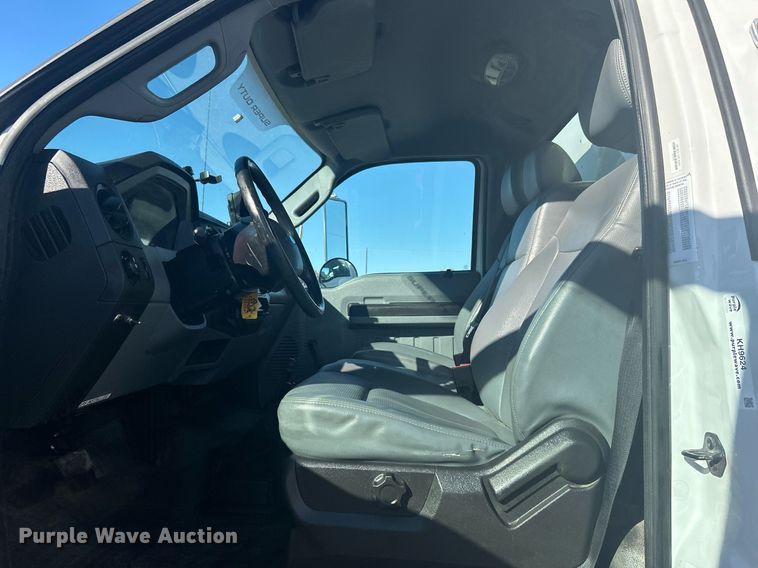 image for item KH9624 2013  Ford F650 Super Duty  box truck