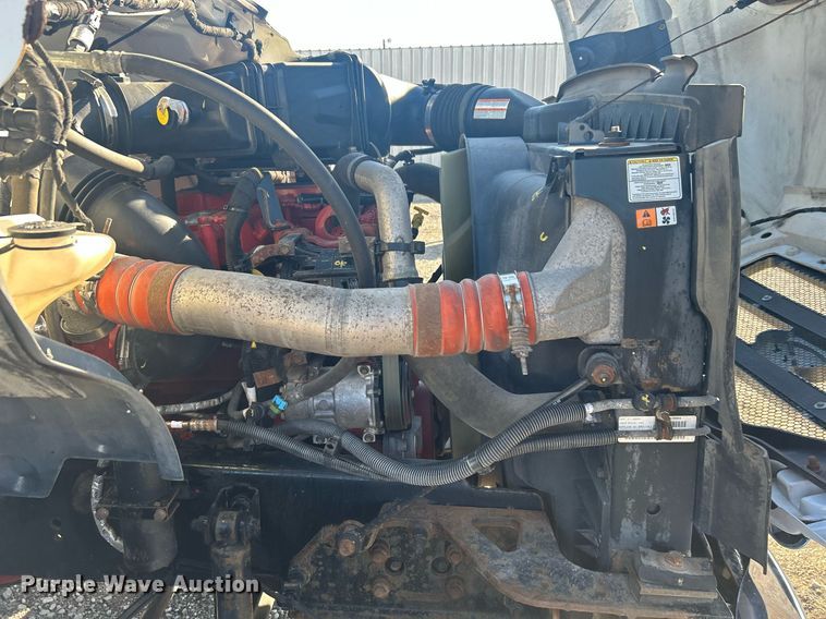 image for item KH9624 2013  Ford F650 Super Duty  box truck