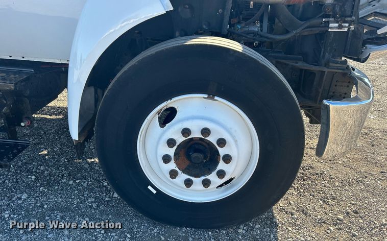 image for item KH9624 2013  Ford F650 Super Duty  box truck