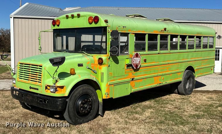 image for item KT9130 1998 International 3800  school bus