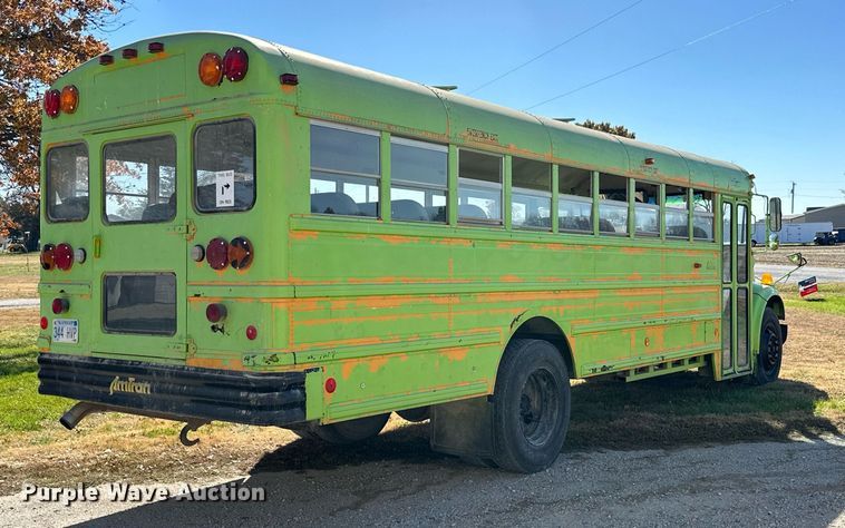 image for item KT9130 1998 International 3800  school bus