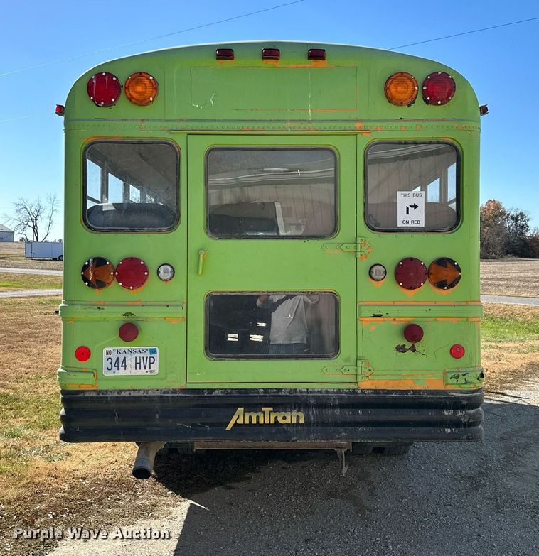 image for item KT9130 1998 International 3800  school bus