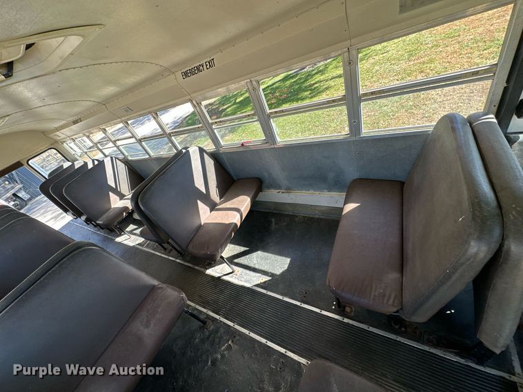 image for item KT9130 1998 International 3800  school bus