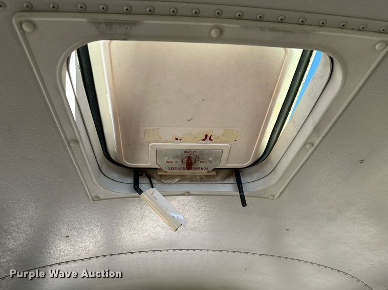 image for item KT9130 1998 International 3800  school bus