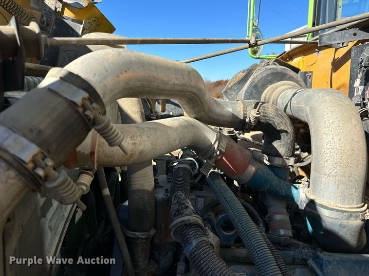 image for item KT9130 1998 International 3800  school bus