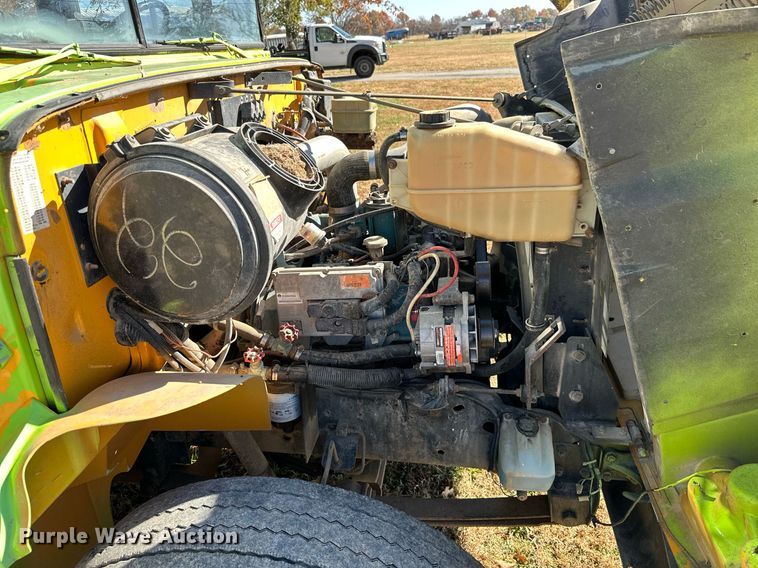 image for item KT9130 1998 International 3800  school bus