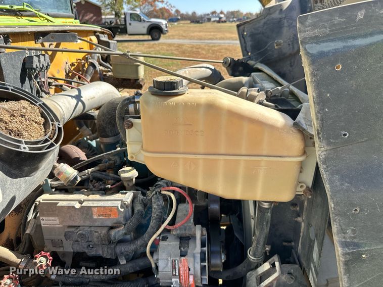 image for item KT9130 1998 International 3800  school bus