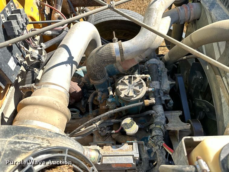 image for item KT9130 1998 International 3800  school bus