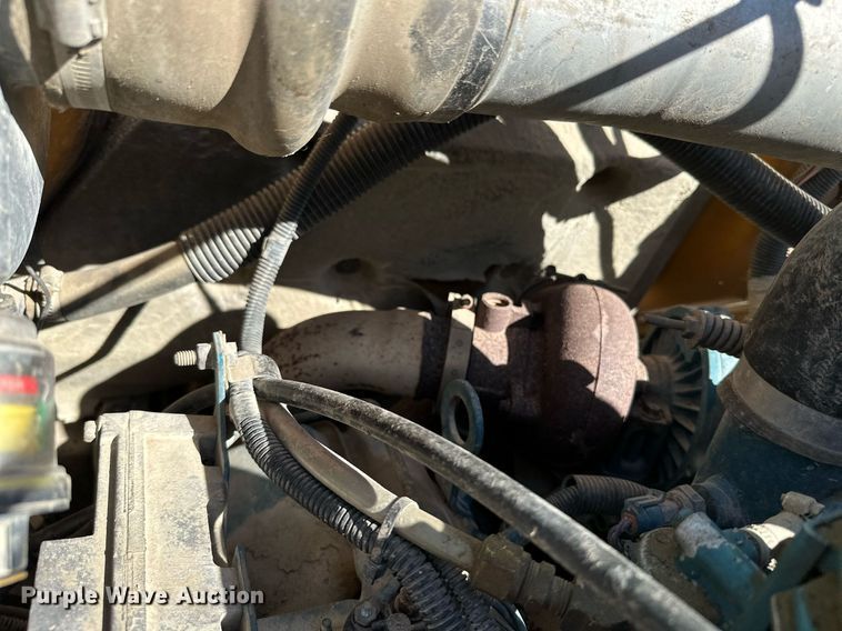 image for item KT9130 1998 International 3800  school bus