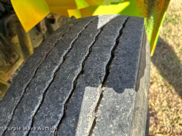 image for item KT9130 1998 International 3800  school bus