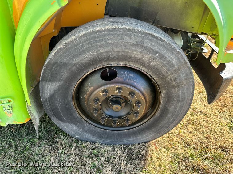 image for item KT9130 1998 International 3800  school bus