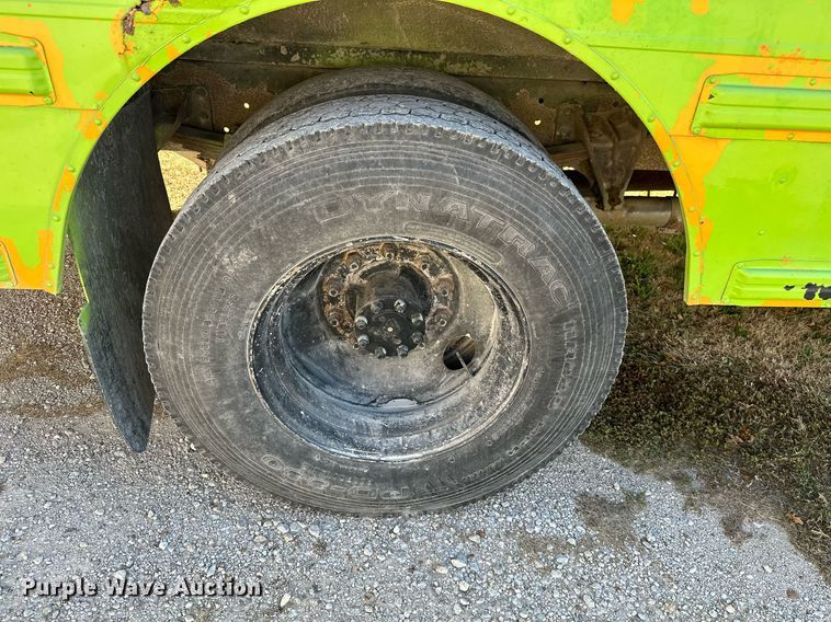 image for item KT9130 1998 International 3800  school bus