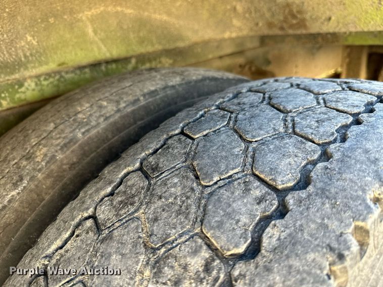 image for item KT9130 1998 International 3800  school bus