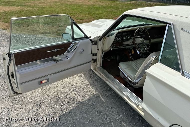 image for item KT9172 1965 Ford Thunderbird