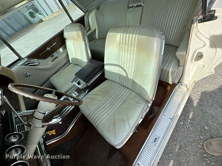 image for item KT9172 1965 Ford Thunderbird