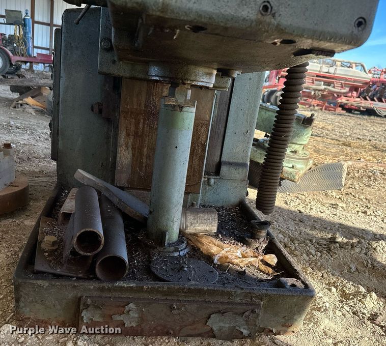 image for item KT9200 Milwaukee 250 SA  horizontal milling machine