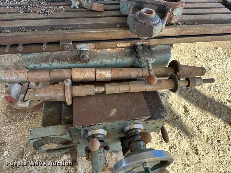 image for item KT9200 Milwaukee 250 SA  horizontal milling machine