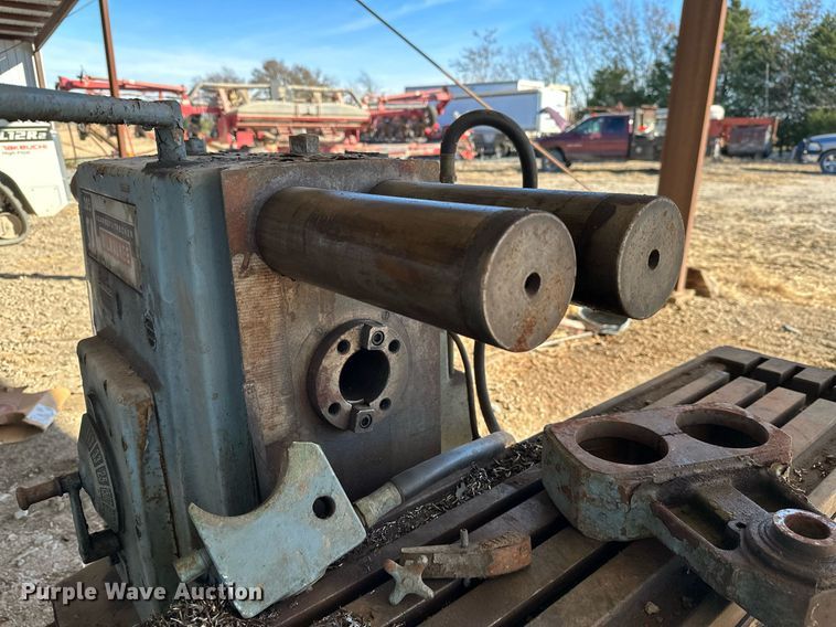 image for item KT9200 Milwaukee 250 SA  horizontal milling machine