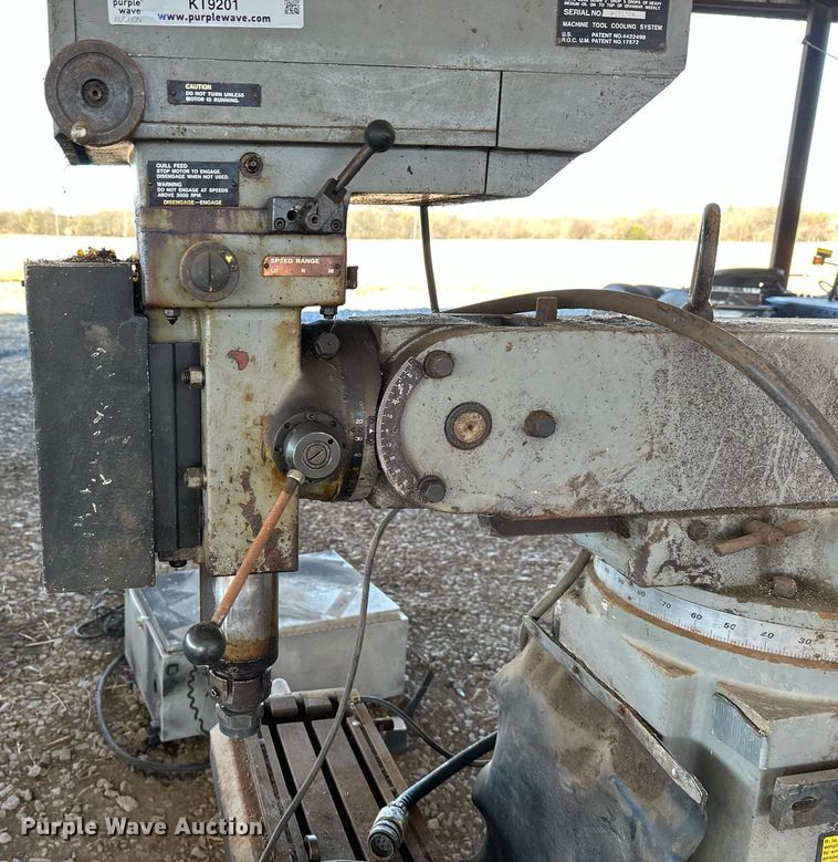 image for item KT9201 1988 Supermax YCM-16VS  vertical milling machine