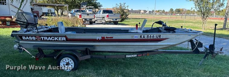 image for item KT9223 1990 Bass Tracker PF16 Special  boat