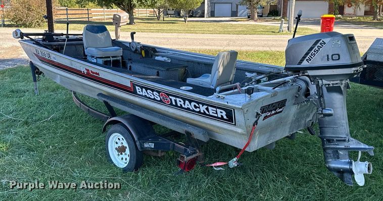 image for item KT9223 1990 Bass Tracker PF16 Special  boat