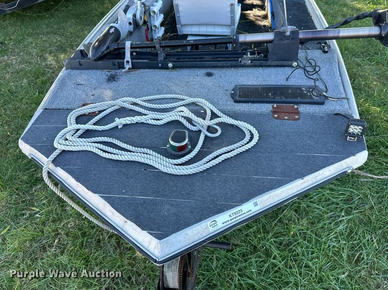 image for item KT9223 1990 Bass Tracker PF16 Special  boat