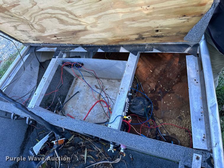 image for item KT9223 1990 Bass Tracker PF16 Special  boat