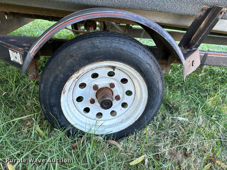 image for item KT9223 1990 Bass Tracker PF16 Special  boat