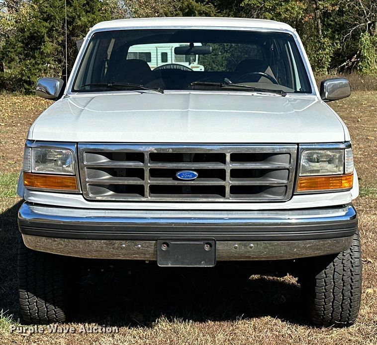 image for item KT9224 1993 Ford Bronco  SUV