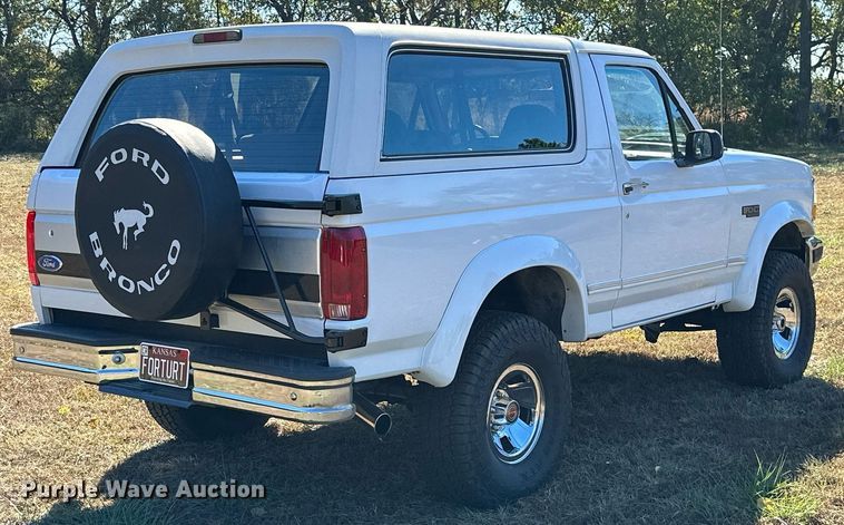 image for item KT9224 1993 Ford Bronco  SUV