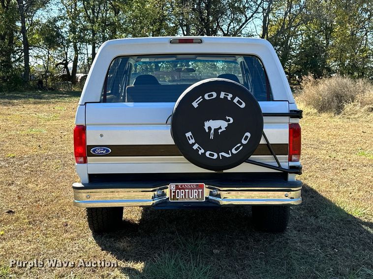 image for item KT9224 1993 Ford Bronco  SUV