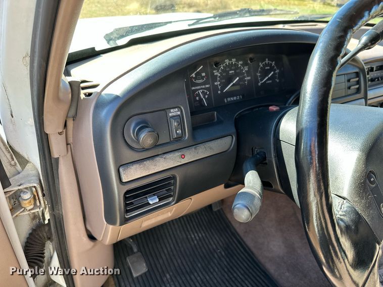 image for item KT9224 1993 Ford Bronco  SUV