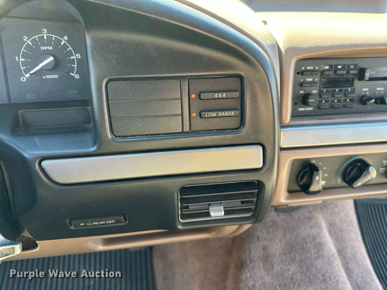 image for item KT9224 1993 Ford Bronco  SUV