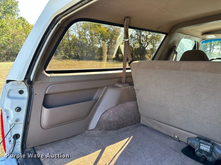 image for item KT9224 1993 Ford Bronco  SUV