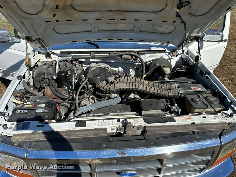 image for item KT9224 1993 Ford Bronco  SUV