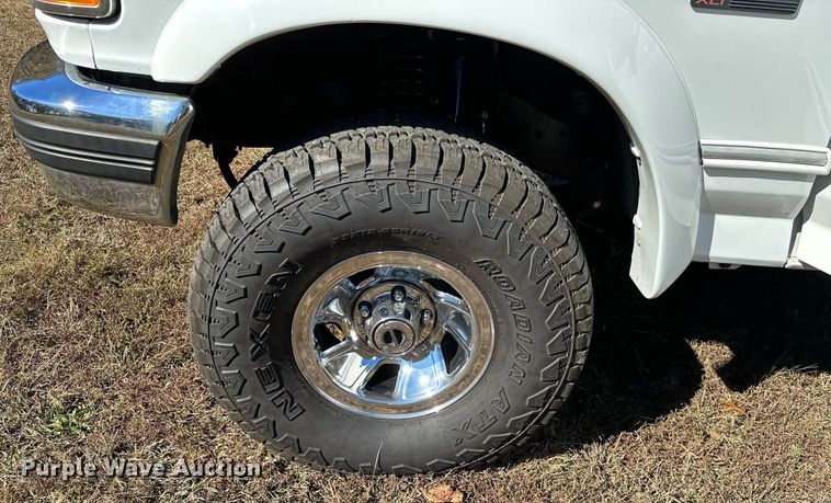 image for item KT9224 1993 Ford Bronco  SUV