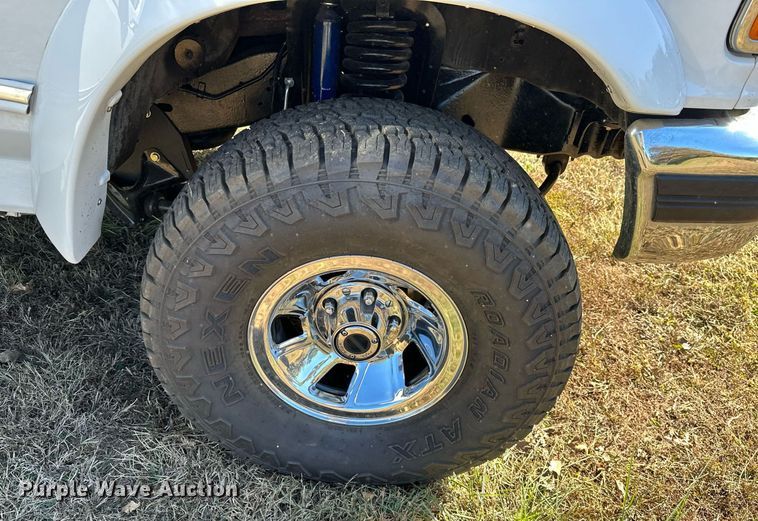 image for item KT9224 1993 Ford Bronco  SUV