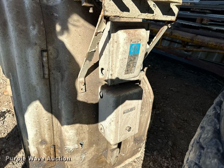 image for item KT9240 (3) milling machines