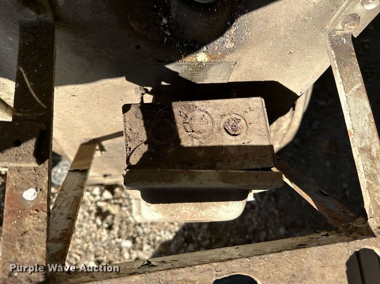 image for item KT9240 (3) milling machines