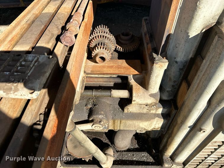 image for item KT9240 (3) milling machines