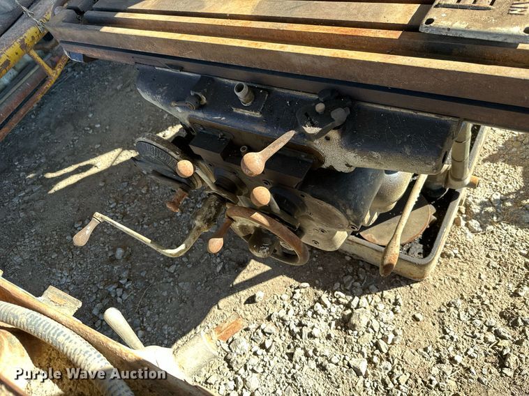 image for item KT9240 (3) milling machines