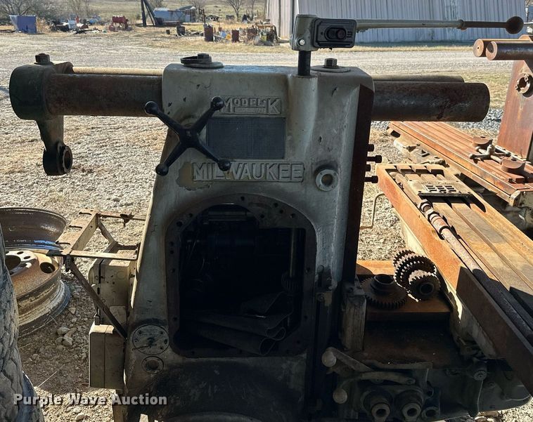 image for item KT9240 (3) milling machines